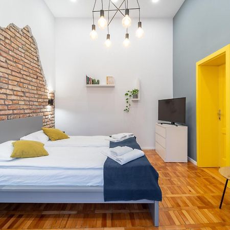 5 Star Luxury Studio-Old Town Center Cluj-Napoca Esterno foto