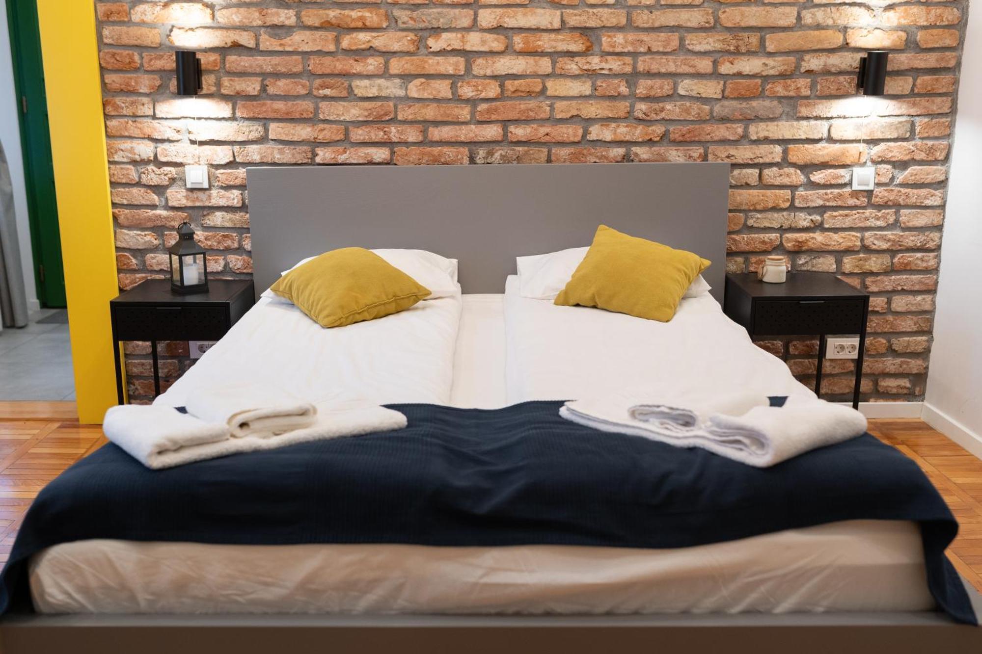5 Star Luxury Studio-Old Town Center Cluj-Napoca Esterno foto